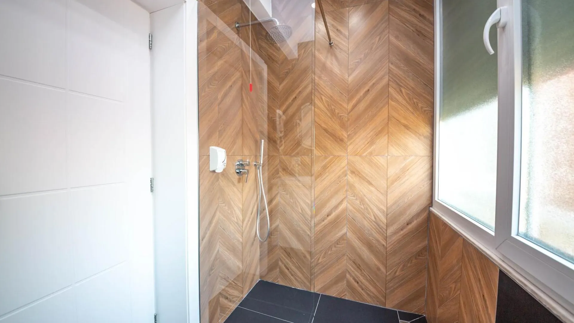Apartment Downtown Boutique Studios Tirana